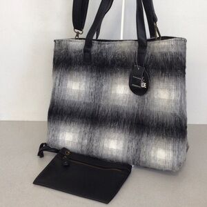 WILSON LEATHER 2 in 1 REVERSIBLE TOTE  GRAY WOOL FLIP FOR PLAID / BLACK LEATHER